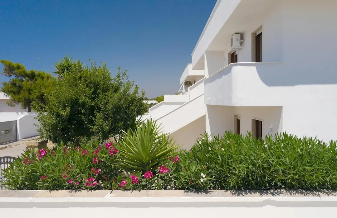 Vidamarina - Camere Al Mare-1